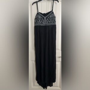 NWT Raviya Embroidered Maxi Cover-up - black, medium